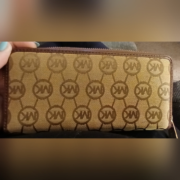 ✨ Michael Kors Jet Set Travel Zip Around Wallet | MK Signature Monogram Brown - Picture 5 of 10